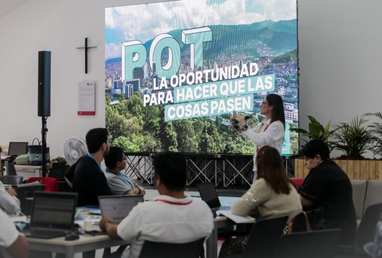 Con empresas y sectores estratégicos, Medellín revisa su Plan de Ordenamiento Territorial -POT-