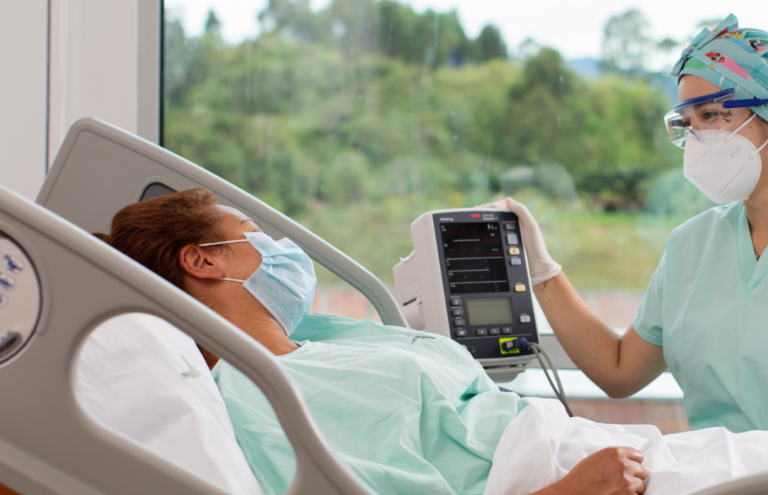 Clínicas y hospitales de Medellín atendieron, en promedio, a 64 pacientes internacionales al día en 2024