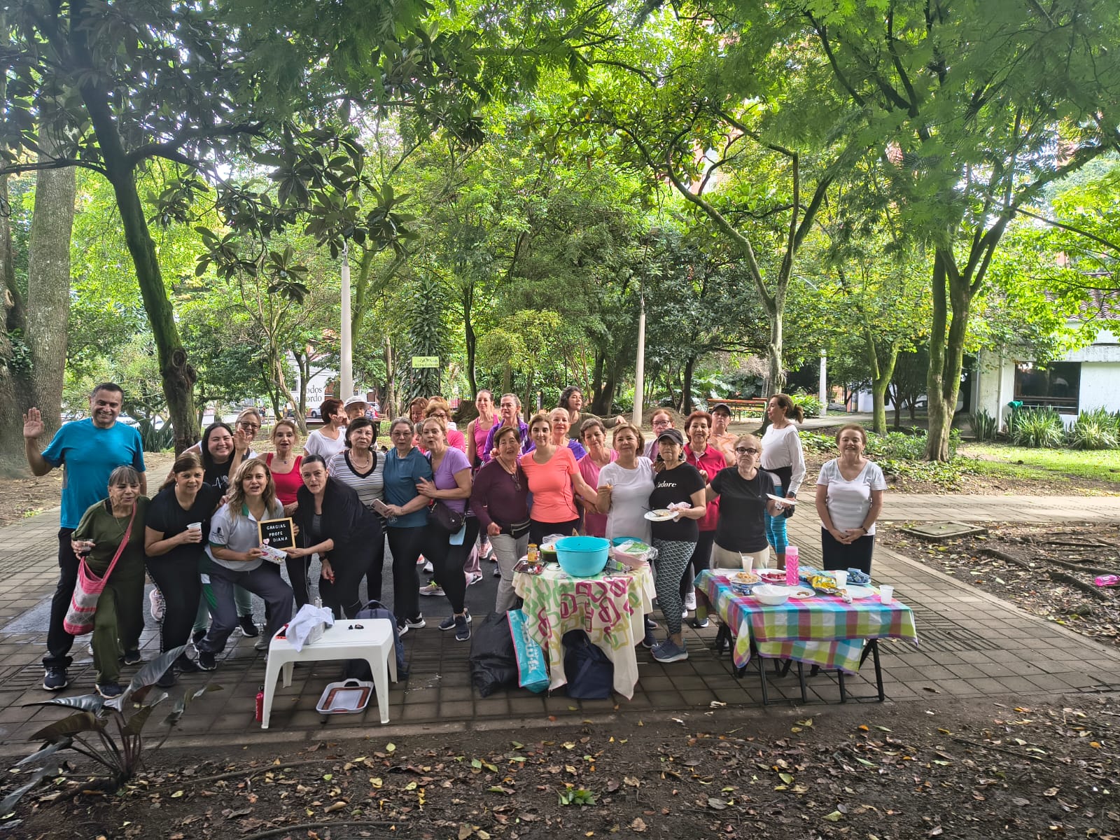 Grupo de clases financiadas por Presupuesto Participativo en El Poblado