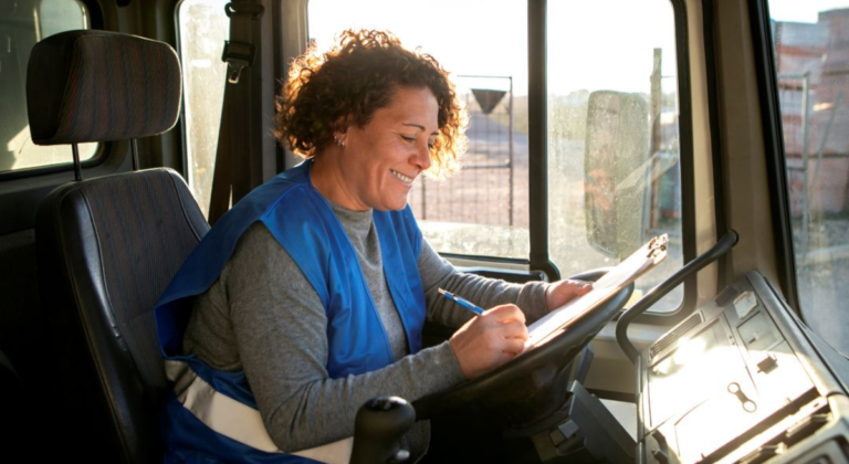 Essity abre vacantes para conductores de tractocamión en Colombia