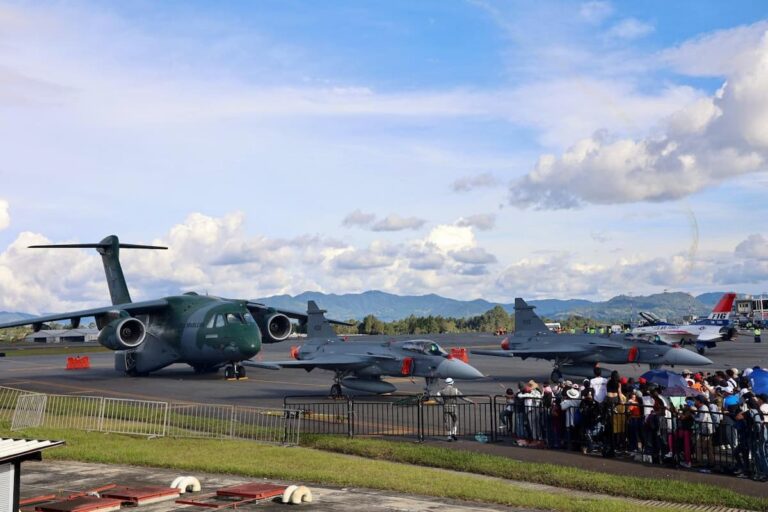 F-AIR 2025 concluyó con éxito y consolida al país como epicentro aeronáutico y espacial en la región