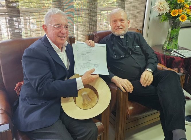 El 11 de agosto la defensa de Álvaro Uribe Vélez presentará el recurso de apelación