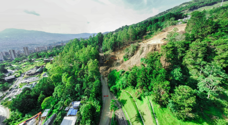 Impactos del derrumbe de Los Balsos, ladera abajo
