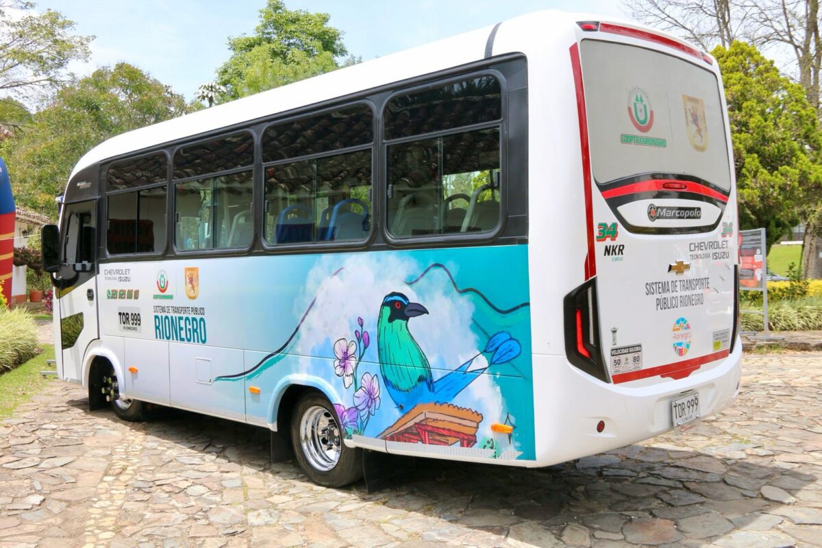 Buses de Rionegro exhiben símbolos de esa ciudad del Oriente antioqueño