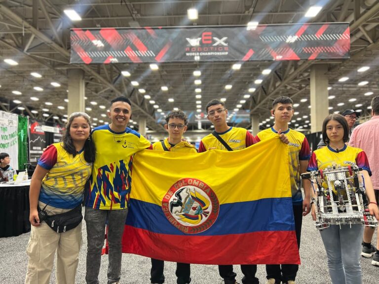 Así avanzan los clubes de robótica de la CEO