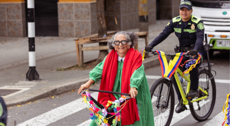 La Feria de las Flores rodó sobre dos ruedas con más de 2.000 ciclistas
