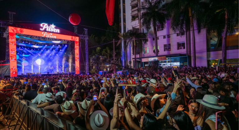 Medellín dio inicio a la Feria de las Flores con masiva asistencia