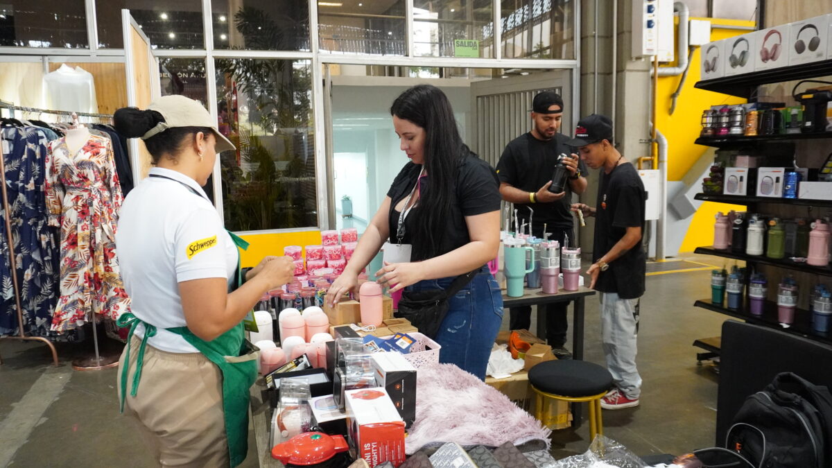 Feria Emprendimiento Hecho en Medellín Plaza Mayor