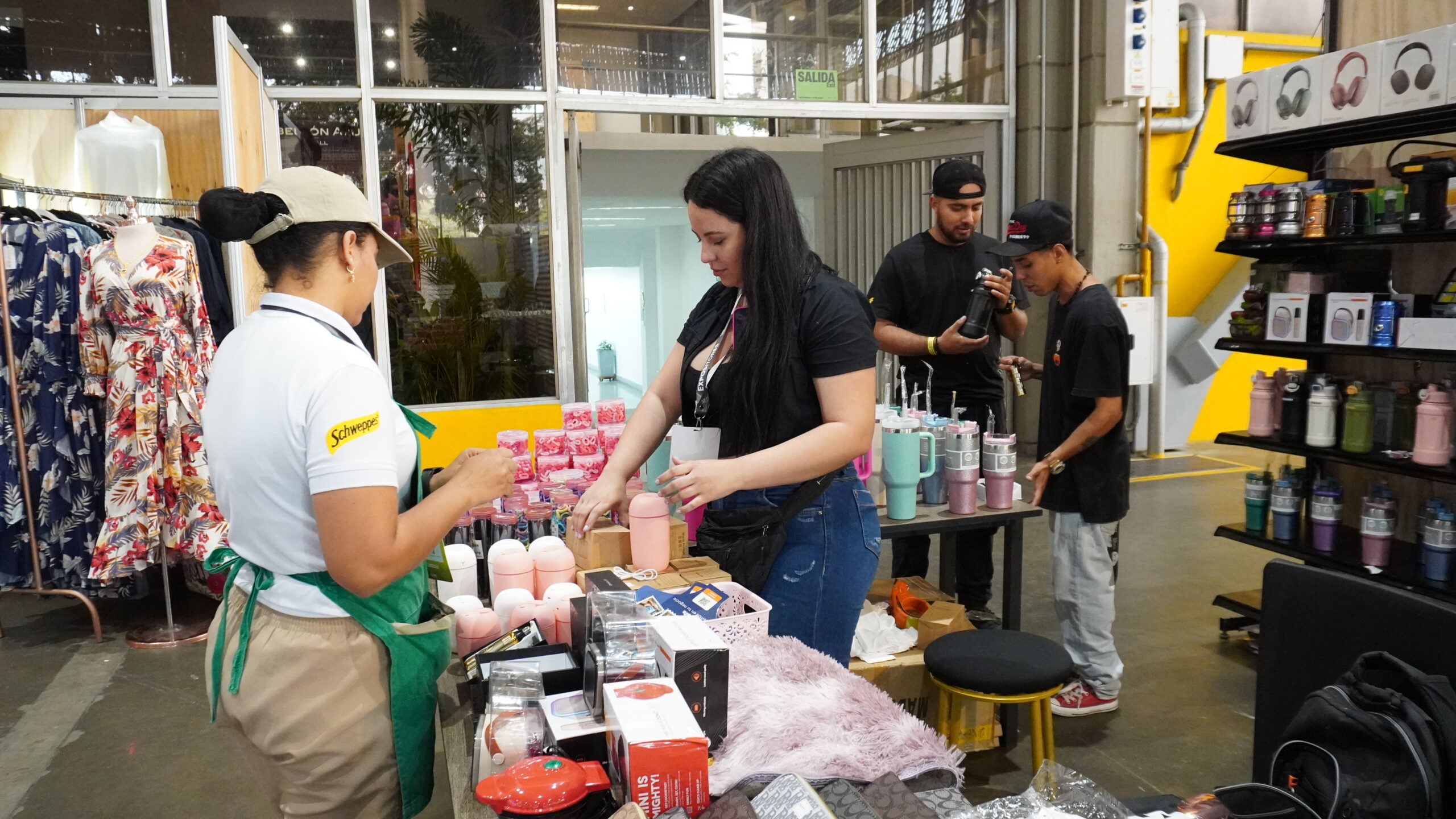 Feria Emprendimiento Hecho en Medellín Plaza Mayor