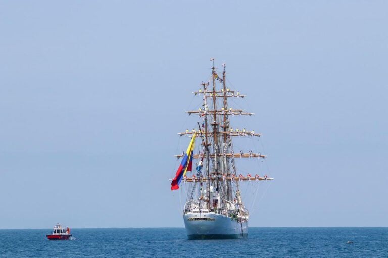 Título de ‘Embajador de Colombia en los mares’ para el buque ARC Gloria