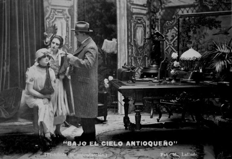 Medellín vuelve a ver su primera película 100 años después: “Bajo el cielo antioqueño!