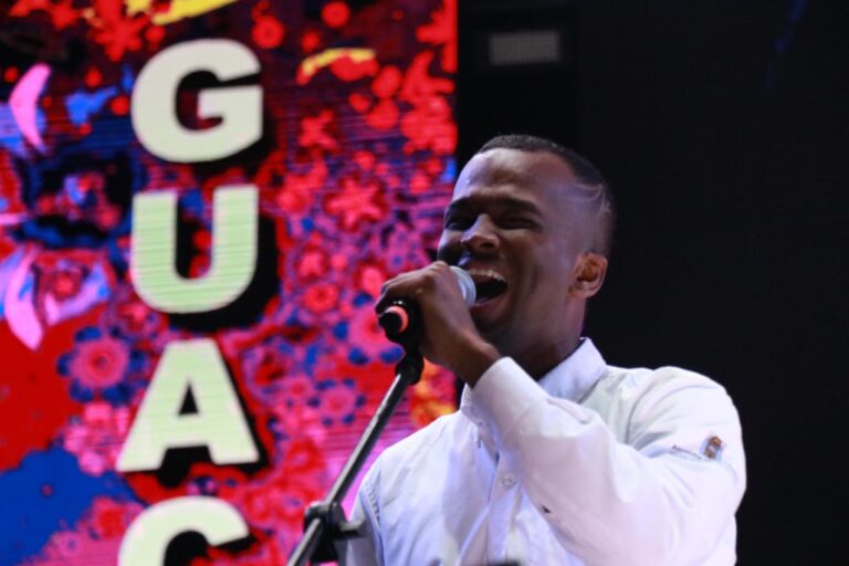 Por segunda ocasión, ‘Guacuco’ se coronó rey del Festival Nacional de la Trova Ciudad de Medellín