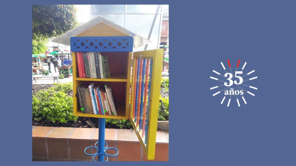 Pequeña Biblioteca Libre en El Retiro