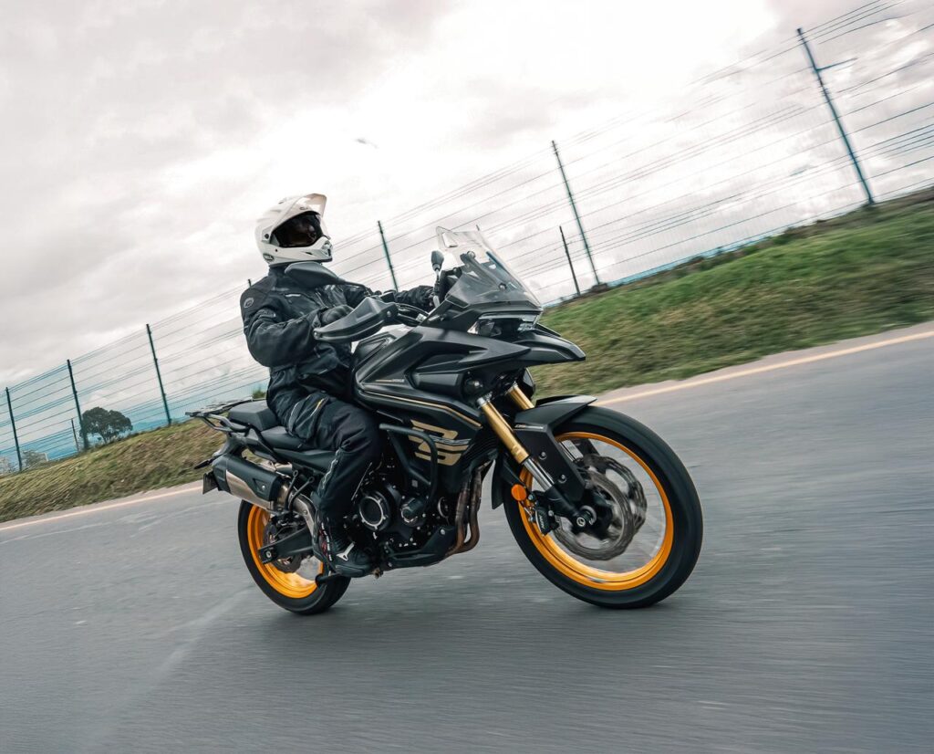 AKT Motos nuevos lanzamientos mediano y alto cilindraje