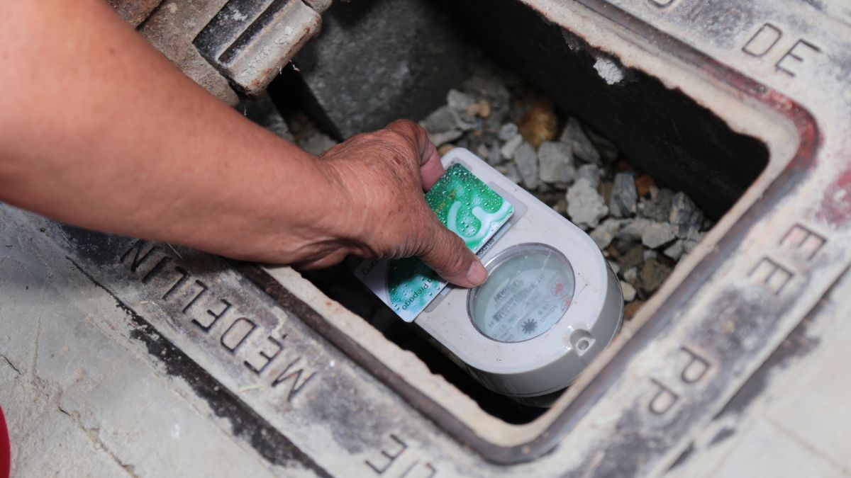 Usuarios de energía y agua prepago deben recargar antes del fin de semana