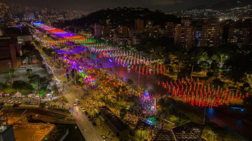 Ya es oficial Medellín está en modo Navidad