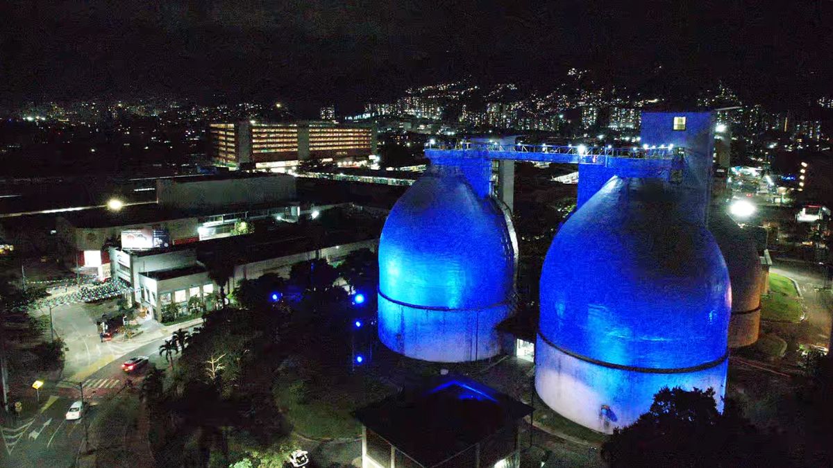 Los “huevos” de San Fernando se iluminan por Navidad
