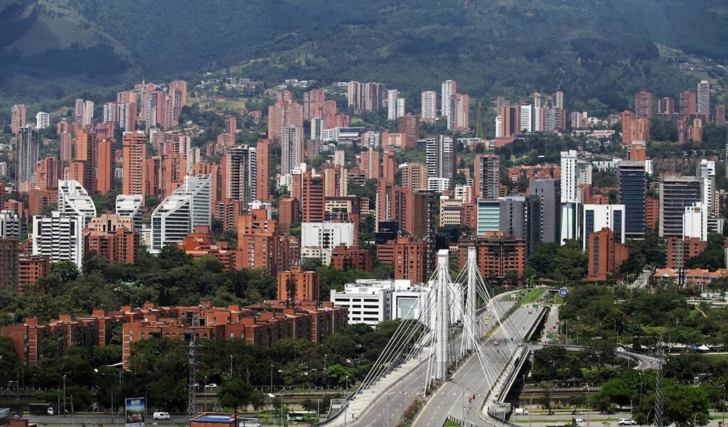 Las deudas de los contribuyentes sería de $6.4 billones. Foto: Alcaldía de Medellín.