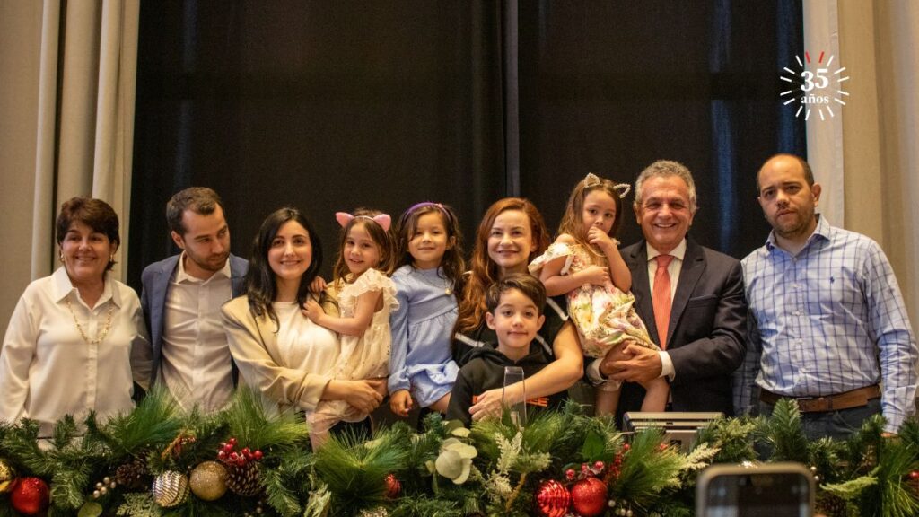 Reconocimiento a Fernando Ojalvo