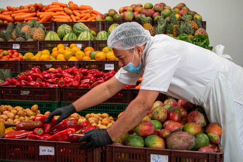 Todos pueden contribuir para que mil familias de Medellín reciban un mercado en Navidad