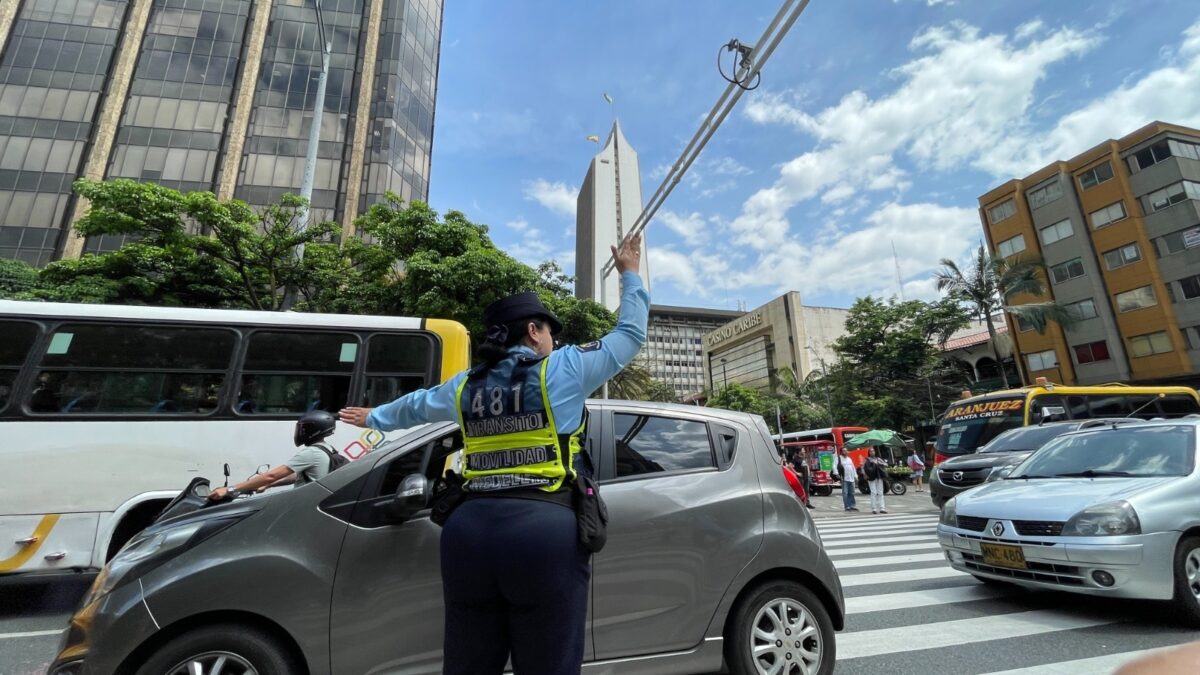 agente de tránsito Medellín