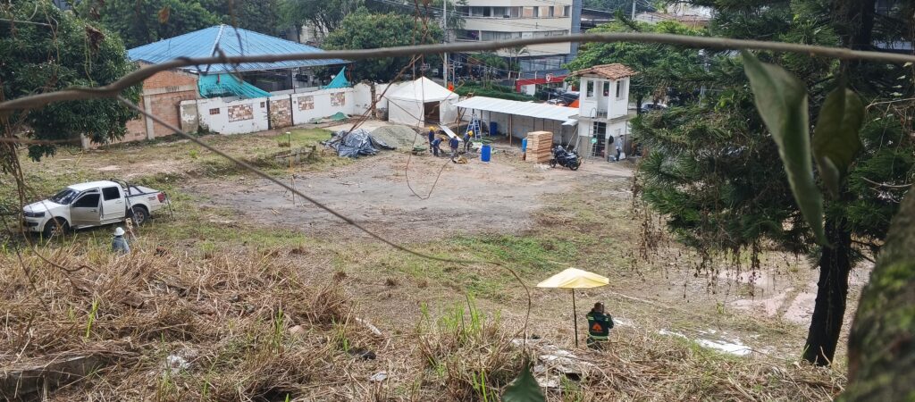 Lote estación de policía