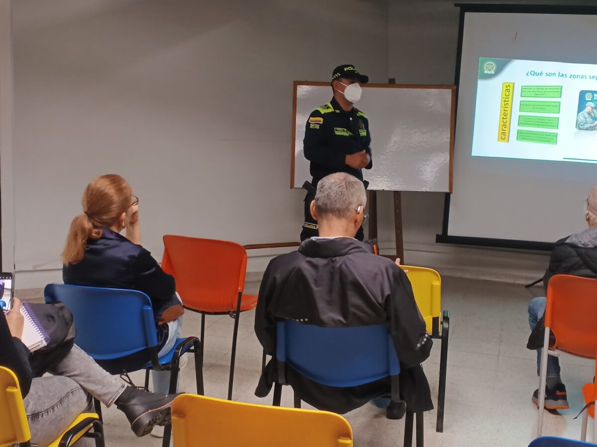 Policía zonas seguras frentes de seguridad