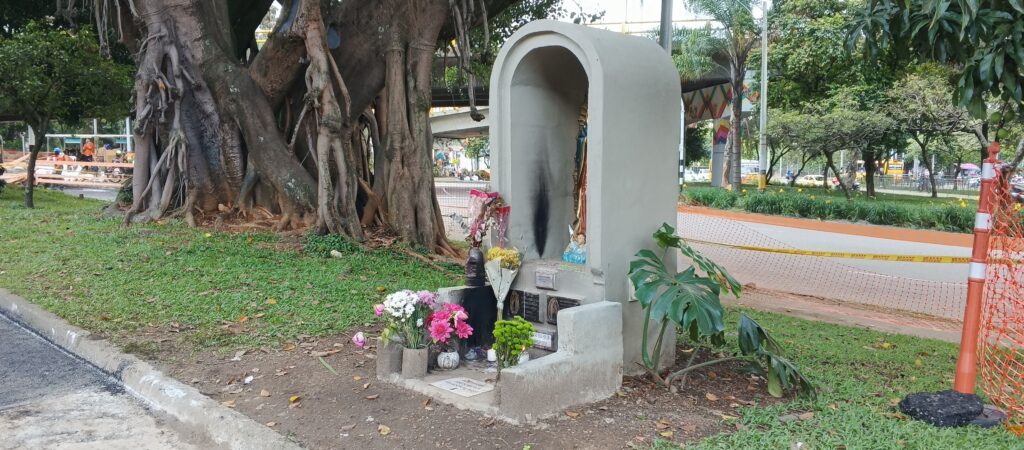 Nicho Virgen de Guadalupe glorieta Monterrey