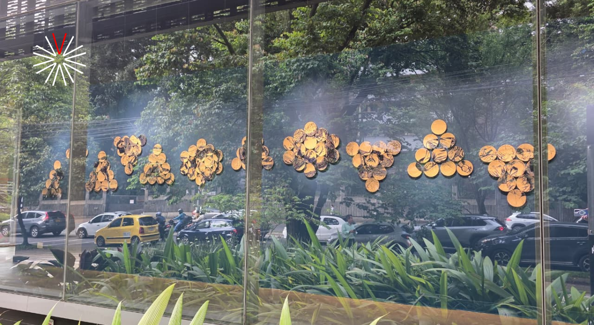 Las obras del artista Johan Gil, en la Vitrina de la Cámara, en El Poblado