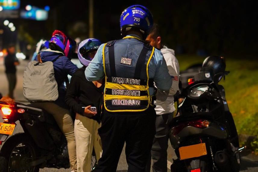 Pirques ilegales motos carros Las Palmas
