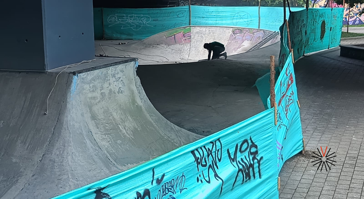 Remozan el skate bowl de la 4 Sur