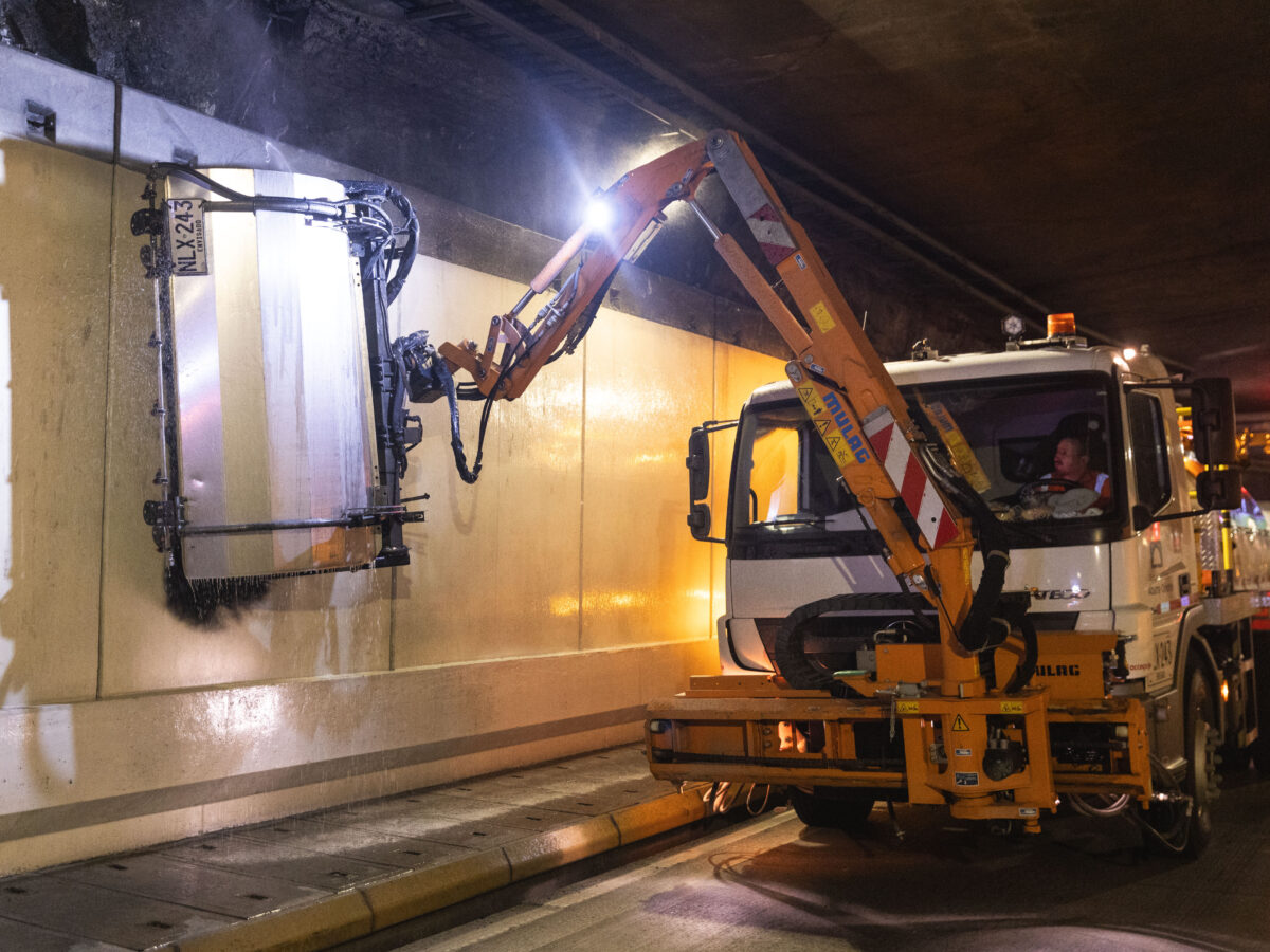 Mantenimiento y limpieza Túnel de Oriente concesión