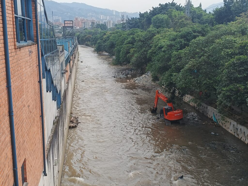 Río Medellín obras Metro AMVA