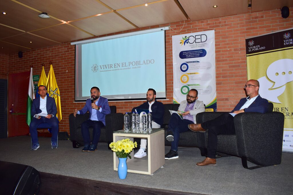 Uniminuto Antioquia-Chocó foro conversatorio