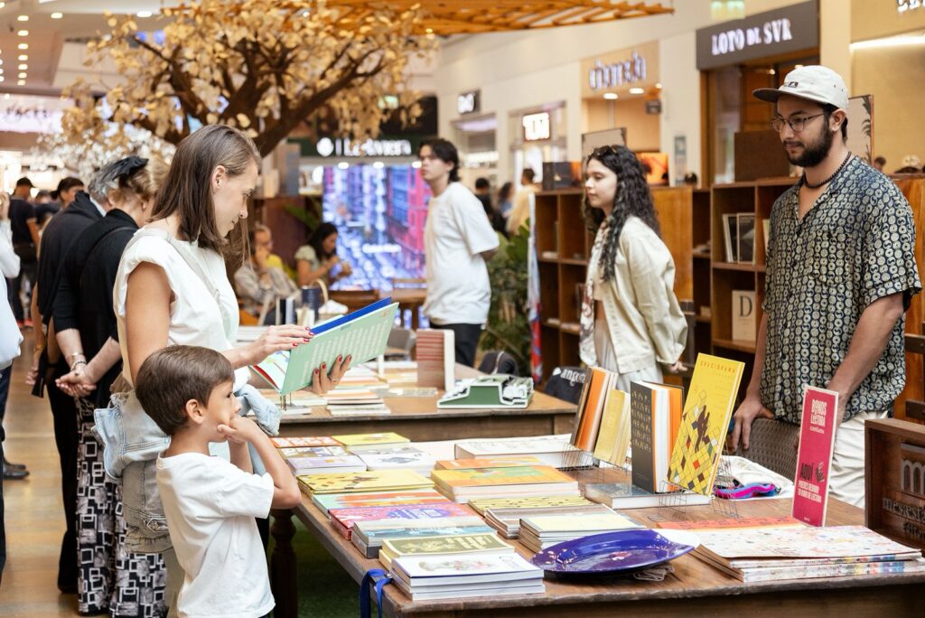 Cultura y Libros El Tesoro 4