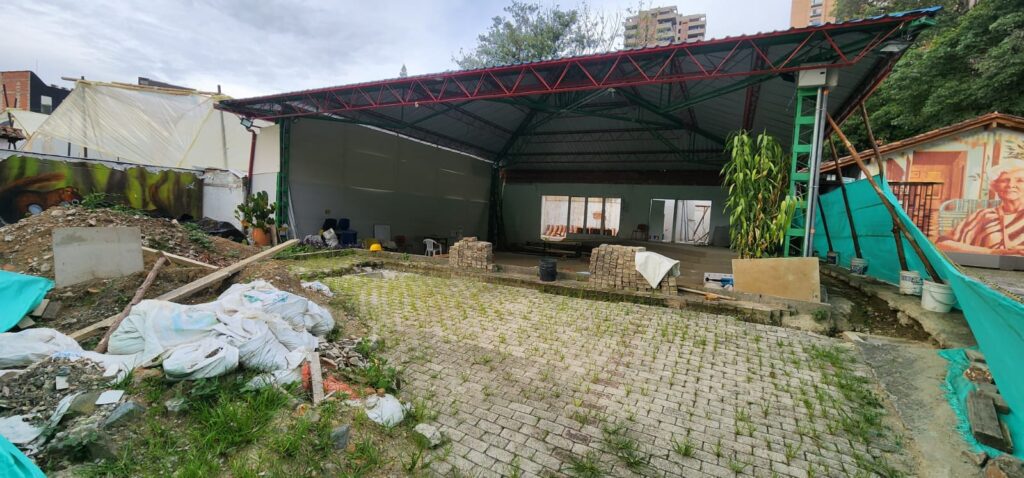 Casa de la Cultura El Poblado barrio Manila obras