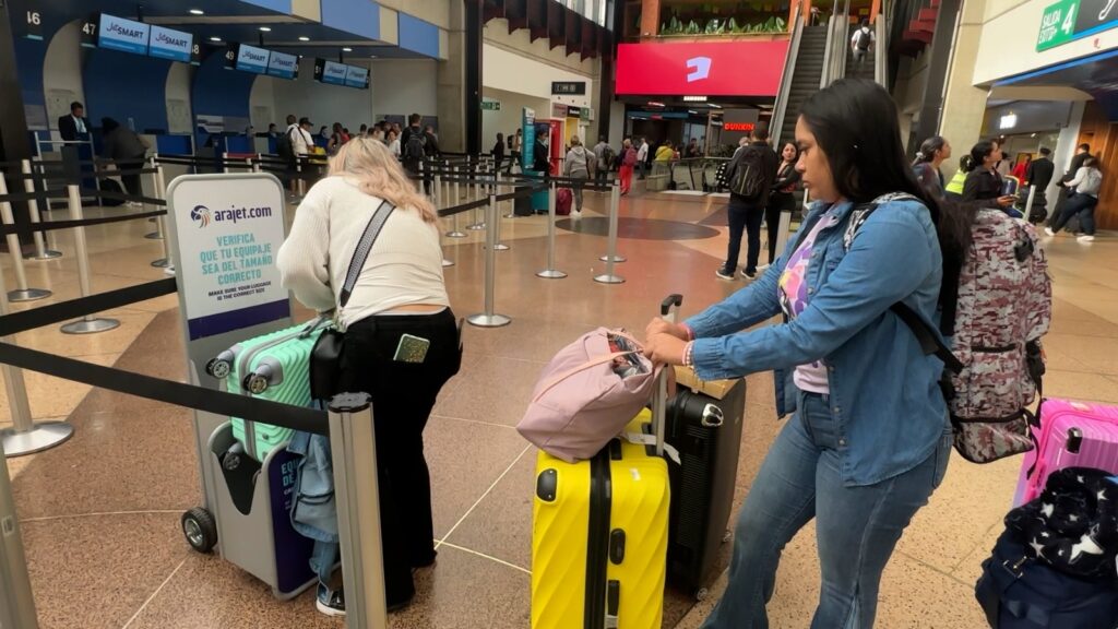 aeropuerto pasajeros viajeros José María Córdova