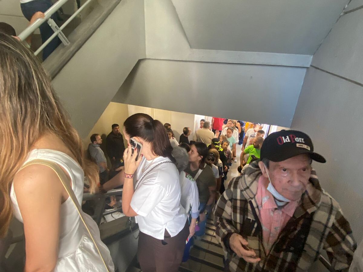 Sandiego respondió a quejas por la congestión creada tras llevar el puesto de votación al piso 11
