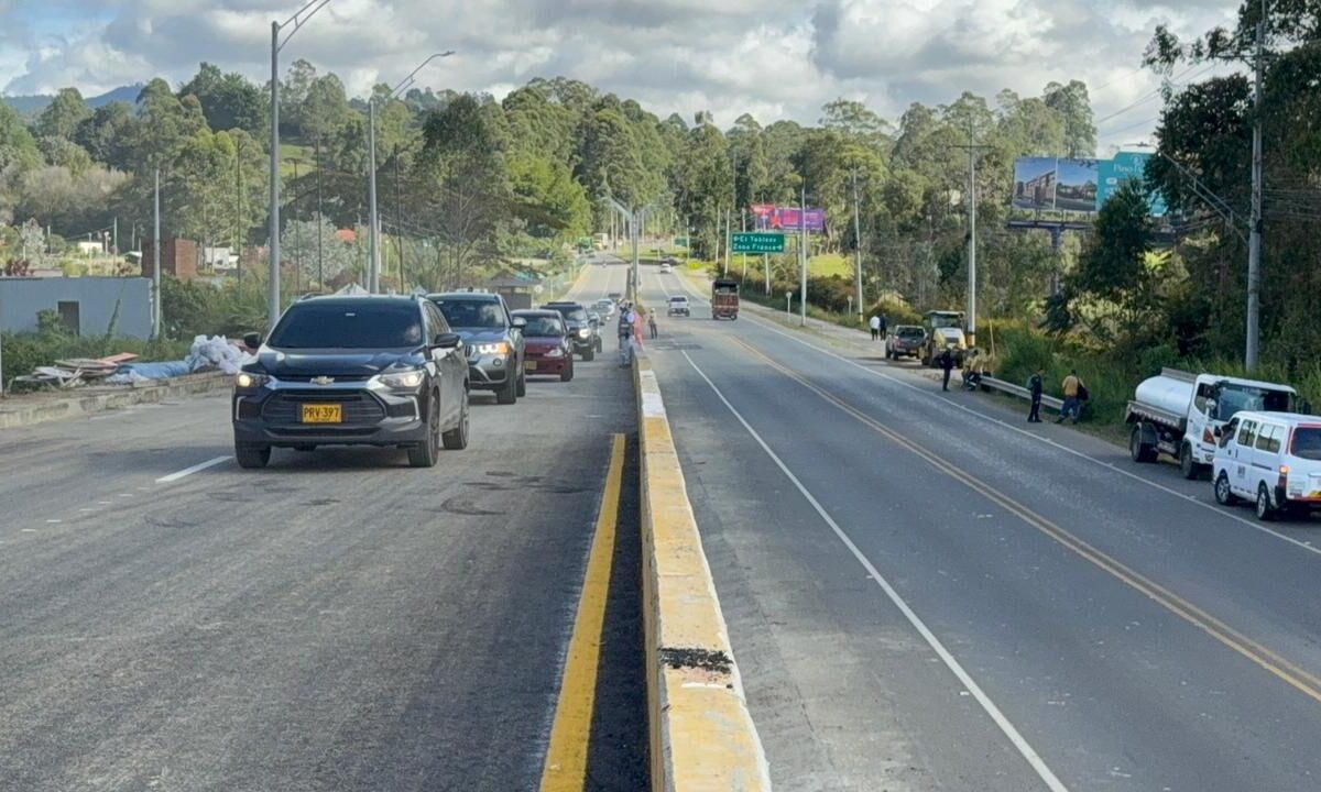 Llanogrande doble calzada aeropuerto internacional José María Córdova JMC