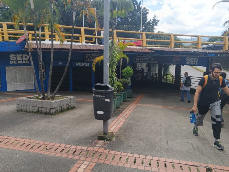 Reversión de 25 locales comerciales del intercambio vial de La Aguacatala al Distrito de Medellín