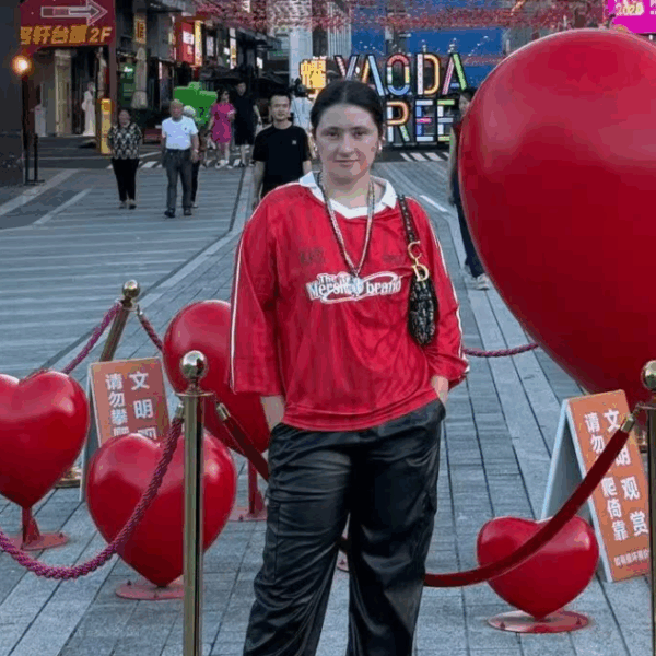 Olga, la física santuariana que convirtió China en su hogar