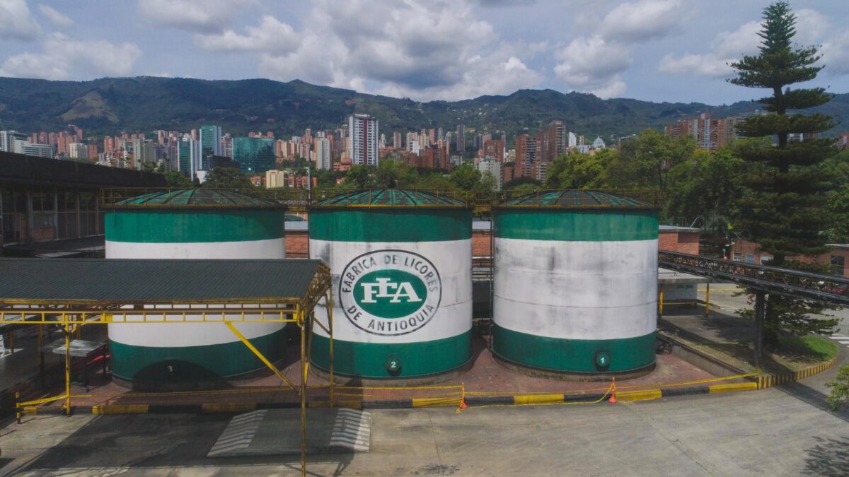 Fábrica de Licores de Antioquia planta de producción FLA