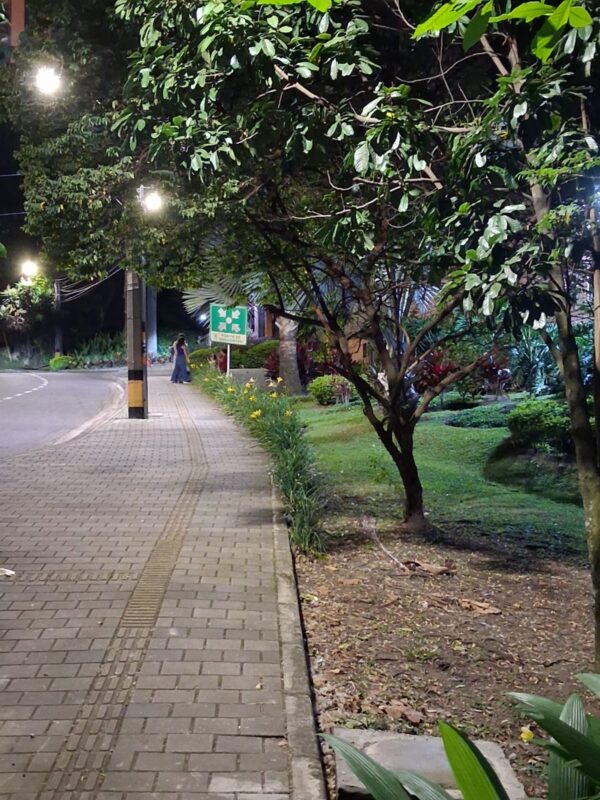 Arreglan alumbrado público en La Aguacatala