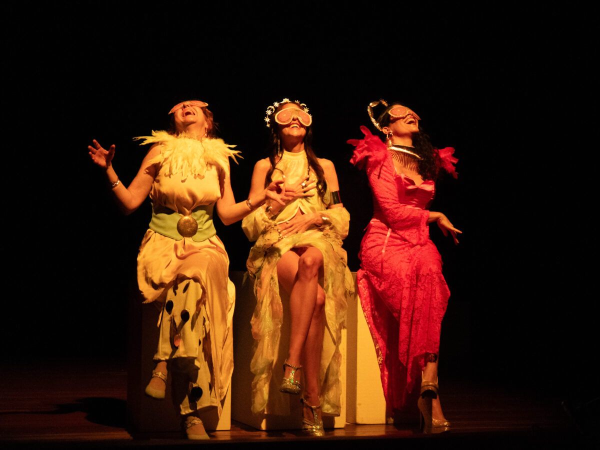 ¿Puede el dios del amor salvar su propio matrimonio? En la comedia ‘Un divorcio divino’, la respuesta