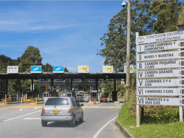 “Suspensión de cobro electrónico en dos peajes de Devimed durará solo unas horas”: Invías