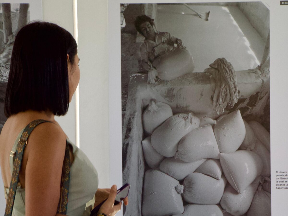Exposición fotográfica de Óscar Botero en la Estación Poblado del metro