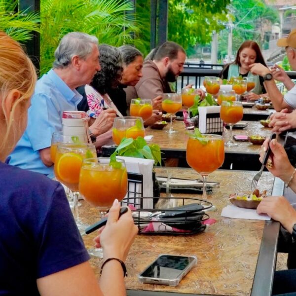¿A qué sabe, huele y se parece Medellín para sus habitantes?