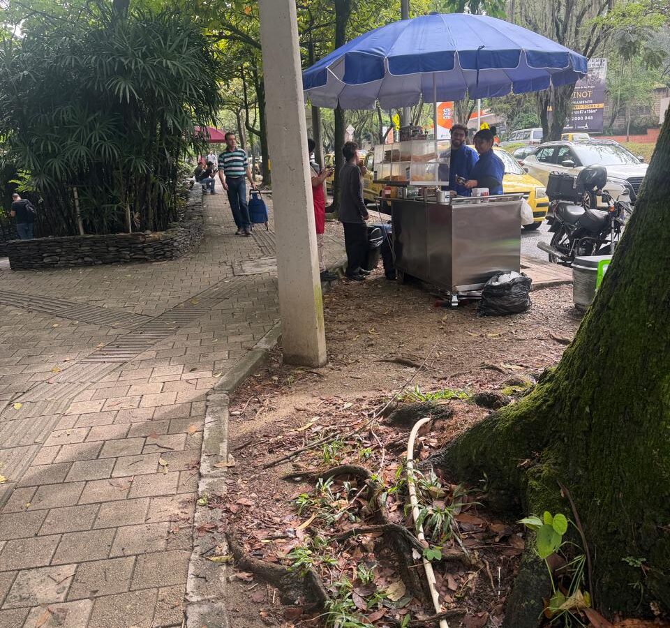 Aumentan las ventas callejeras de alimentos preparados en las calles de El Poblado
