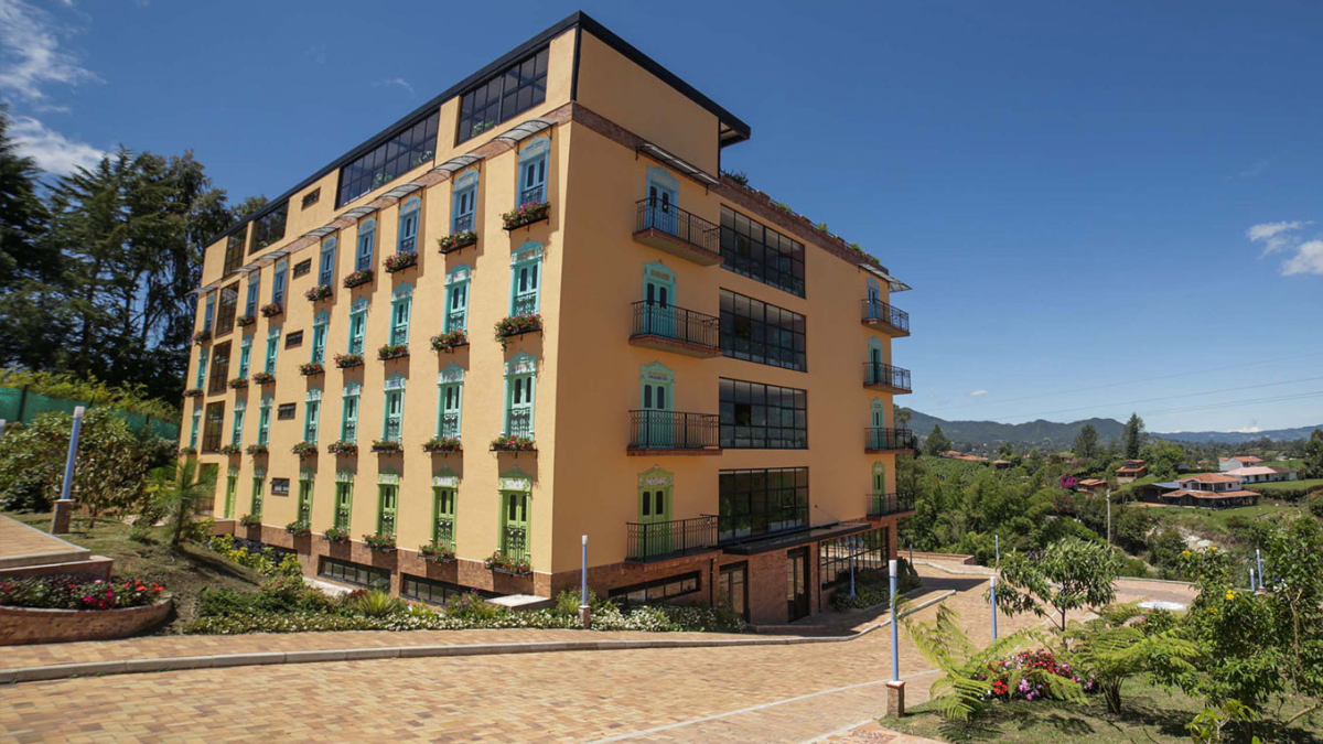 Alfahar, el hotel que convierte la ceramica de El Carmen de Viboral en una experiencia para sus visitantes