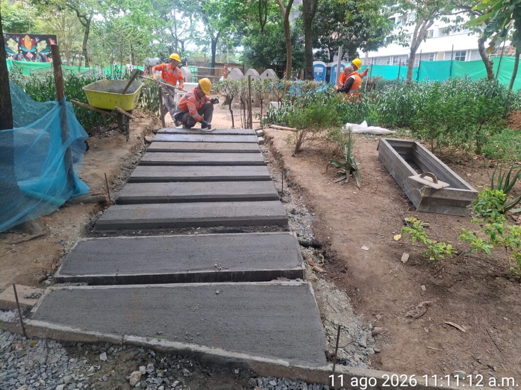 Trabajos en el parque lineal de Ciudad del Río
